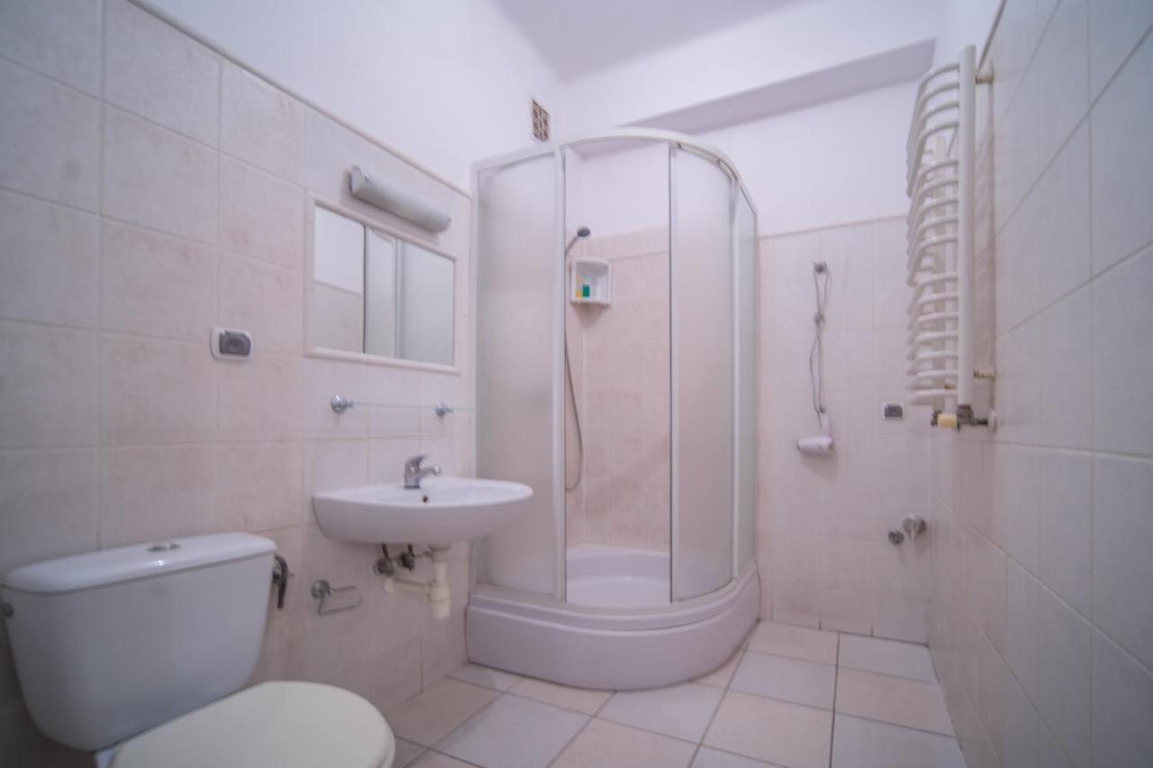 Apartamenty Amber Krasków Exterior foto